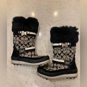 Vintage 2007 Coach snow boots